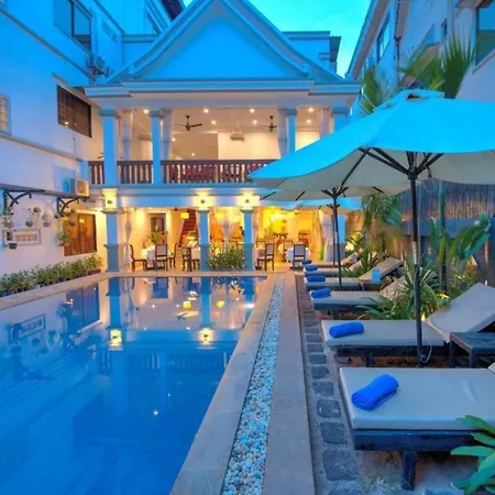 Popular Boutique Hotel