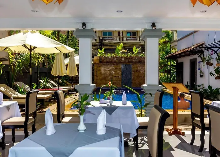 Popular Boutique Hotel 3*